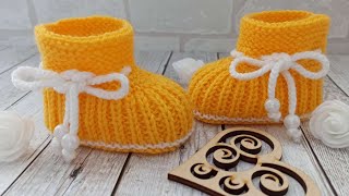 Несложные пинетки спицамиbaby booties knittedBabyschuhe gestrickt [upl. by Itisahc149]