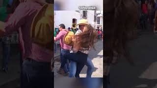 Bailando Perrón En Jerez  Sábado De Gloria telepaisashorts [upl. by Epolulot]