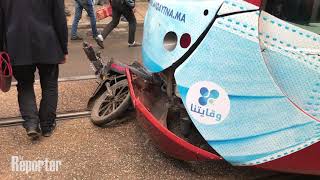 Casablanca Un blessé dans un accident entre une moto et une rame de tramway [upl. by Leahcimnhoj]