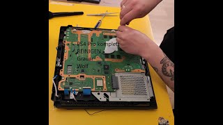 PS 4 Pro Reinigen mit neuer Wärmeleitpaste [upl. by Ahsienat]