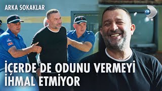 Mesut Güneri içerde de formunda 👊  Arka Sokaklar 681 Bölüm [upl. by Previdi539]