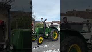 Arrivée des tracteurs anciens à la foire de la SaintMartin de Lectoure [upl. by Debbra]