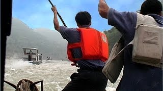 China  Jangtsekiang  Bootstour auf dem Daning River  Drei Schluchten Kreuzfahrt [upl. by Ssidnak701]