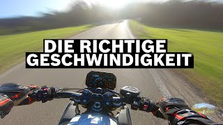 Die richtige Kurvengeschwindigkeit auf dem Motorrad finden [upl. by Jariv]