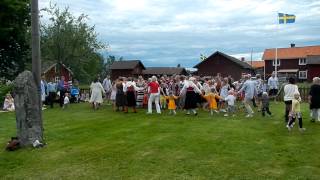 Midsommarfirande i Rönnäs Leksand Dalarna Sverige år 2012 10 [upl. by Eveineg510]