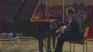 Mikhail Pletnev plays Beethoven Piano Sonata no 21 Waldstein  video 1987 [upl. by Wilde]