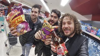 Visitando un supermercado en ESPAÑA ft Wismichu y Auronplay [upl. by Woodall]