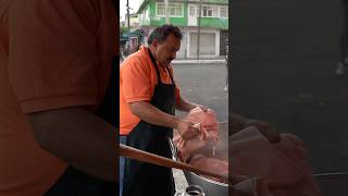 Conquistó al barrio de Iztacalco con sus carnitas barrio comidacallejera carnitas trabajador [upl. by Boyt116]