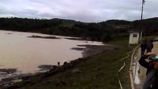 Transbordamento da Barragem Sul  Ituporanga 10082011 PART 2mp4 [upl. by Lanahtan287]