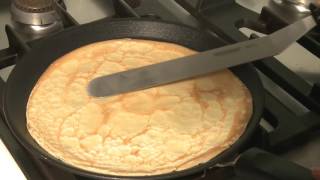 Crêpes  La recette des crêpes classiques facile et inratable HD [upl. by Leirea]