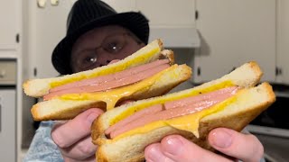 How I make fried bologna sandwich recipe [upl. by Knapp]