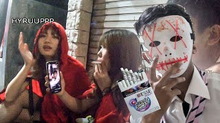 REAKSI ORANG JEPANG COBAIN ROKOK INDONESIA  HALLOWEEN PARTY [upl. by Alliuqaj]