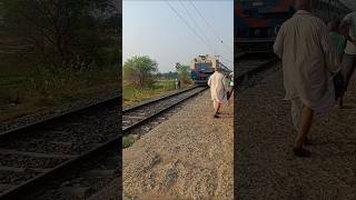 Islampur  Patna Memu Special Arriving Ekangar Sarai train railwaystation memutrain [upl. by Cida]