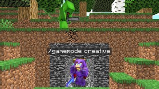 CREATIVE Speedrunner VS Hunter in Minecraft [upl. by Cammi546]