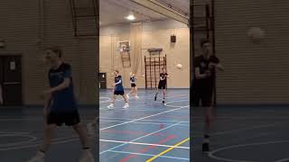 Vanaf de middenlijn Hoe dan🤯🔥 korfbal korfball korfballeague korfbalinc [upl. by Conover]