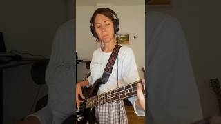 Måneskin  ZITTI E BUONI  Bass Cover 🎸🎶💯😎 bass basscover maneskin bassmusic music bassist [upl. by Zealand]