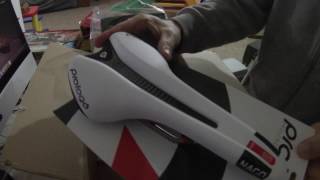 Unboxing Selle Prologo  Nago Evo Space [upl. by Narcis]