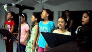 Kordero ng Diyos  old version by Angels Choir 100610 mass [upl. by Cartwell]