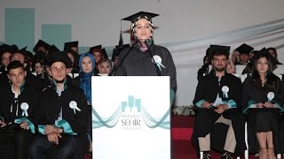 İstanbul Şehir Üniversitesi Birincisi Saliha Büşra Selmanın Mezuniyet Töreni Konuşması [upl. by Alilad]