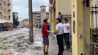 Campagna quotUniti nel donoquot voci dai parroci nellalluvione [upl. by Yhtorod]