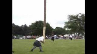 Craig Smith Caber Toss  Perfect 1200  Higland Games [upl. by Florida]