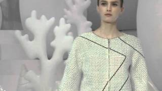 Défilé de Chanel  ITW  PrêtàPorter Femme Printemps  Eté 2012 [upl. by Mayce]