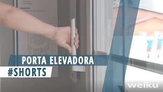 Elevadora  a porta de correr que proporciona isolamento térmico e acústico [upl. by Brass]