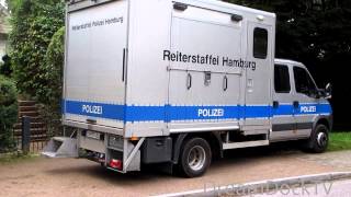 Polizei Hamburg Reiterstaffel Einsatzfahrzeug Iveco Daily mounted police unit [upl. by Rochella]