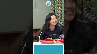 SINTYA MARISSCA pernah jatoh dari angkot  Podcast Warung Kopi podcast [upl. by Lohse38]