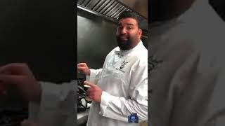 Peppe di napoli ci cucina pasta e fagioli con le cozze [upl. by Ranice659]