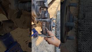 Intra V30 brake problem tatasmallcommercialvehicle tataintrav30 repairs gourisankartransports [upl. by Wiebmer]