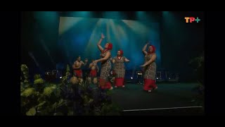 Tipaula Family Dance Group  Sapasui Penina o le Tiafau [upl. by Sucramraj]