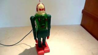 Dux Astroman robot [upl. by Esnofla]