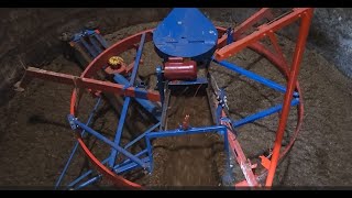 SPIROMAX SILO UNLOADER working in a silo of all grass haylage with 50 moisture content [upl. by Oconnor808]