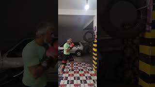 Boxe na garagem de pneu [upl. by Lai111]