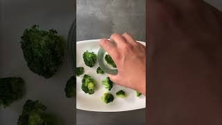 🥦 “SMASHED” BRÓCOLI en 5 minutos al microondas Ya tienes listo el primer plato [upl. by Karla]