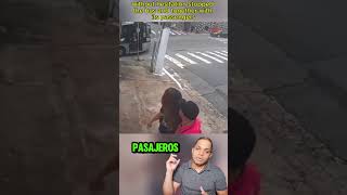 ¡Conductor de autobús y pasajeros salvan a mujer de un posible malechor 🚍🙌 [upl. by Azeria]