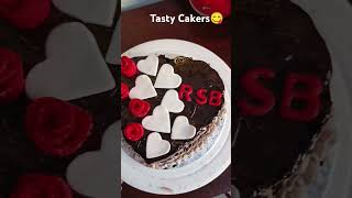 Love theme cake design🥰 love lovecake cakedesign tastycakers viralshort chefaroobaansari like [upl. by Bryanty628]