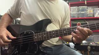 1978 Fender Musicmaster Bass  Black  Flatwound Strings [upl. by Asecnarf24]