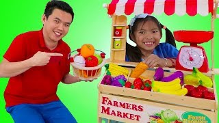 Wendy Pretend Play with Farmers Market Food Stand Toy Selling Fruits amp Veggies [upl. by Bettine]