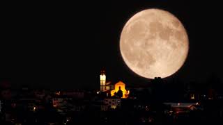 Gibbous moon in timelapse part two [upl. by Nac]