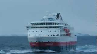 Hurtigruten Schiffsbegegnung MS Finnmarken MS Nordnorge 03032012 [upl. by Yessak629]