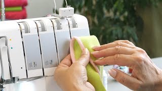 Tutorial dekorative Overlocknähte mit der BERNINA Dekofadenführung nähen [upl. by Haleemaj]