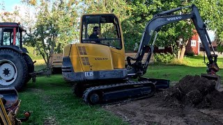 Fixar hos grannen med Volvo EC35 minigrävare [upl. by Sueahccaz]