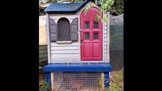 Pegeens Urban Chicken Coop [upl. by Anaehs589]