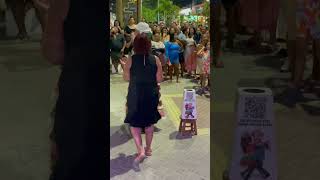 Karolina arrasando no centro de Porto portodegalinhas dança [upl. by Hatcher]