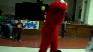 Elmo dancing like Chris Brown [upl. by Nairehs]