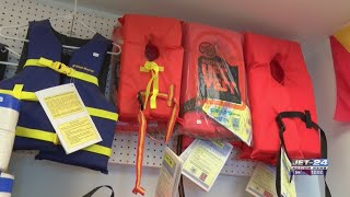 Life jacket requirement underway as temperatures start to drop [upl. by Alyk]