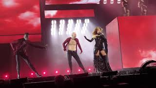 Shania Twain  Man I Feel Like A Woman Live in Munich [upl. by Roosnam]