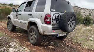 JEEP Liberty  Cherokee  KJ 28crd light off road trip fun Gripmax Inception AT TEST [upl. by Norword]